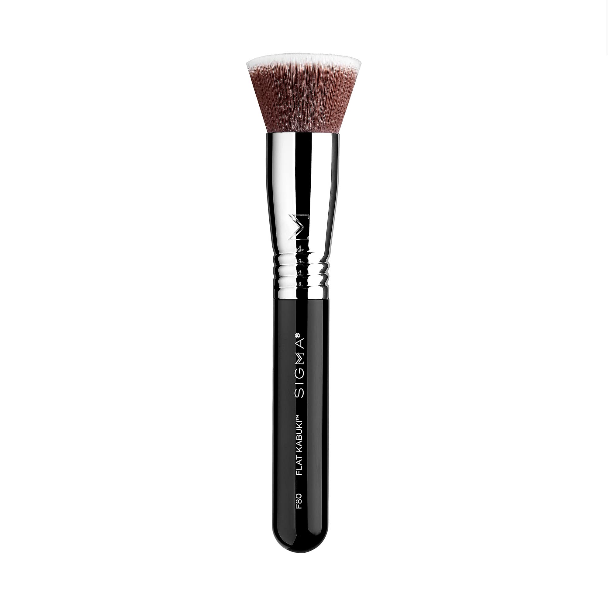 Sigma Beauty F85 Airbrush Kabuki — Tête arrondie pour un rendu fluide et homogène.