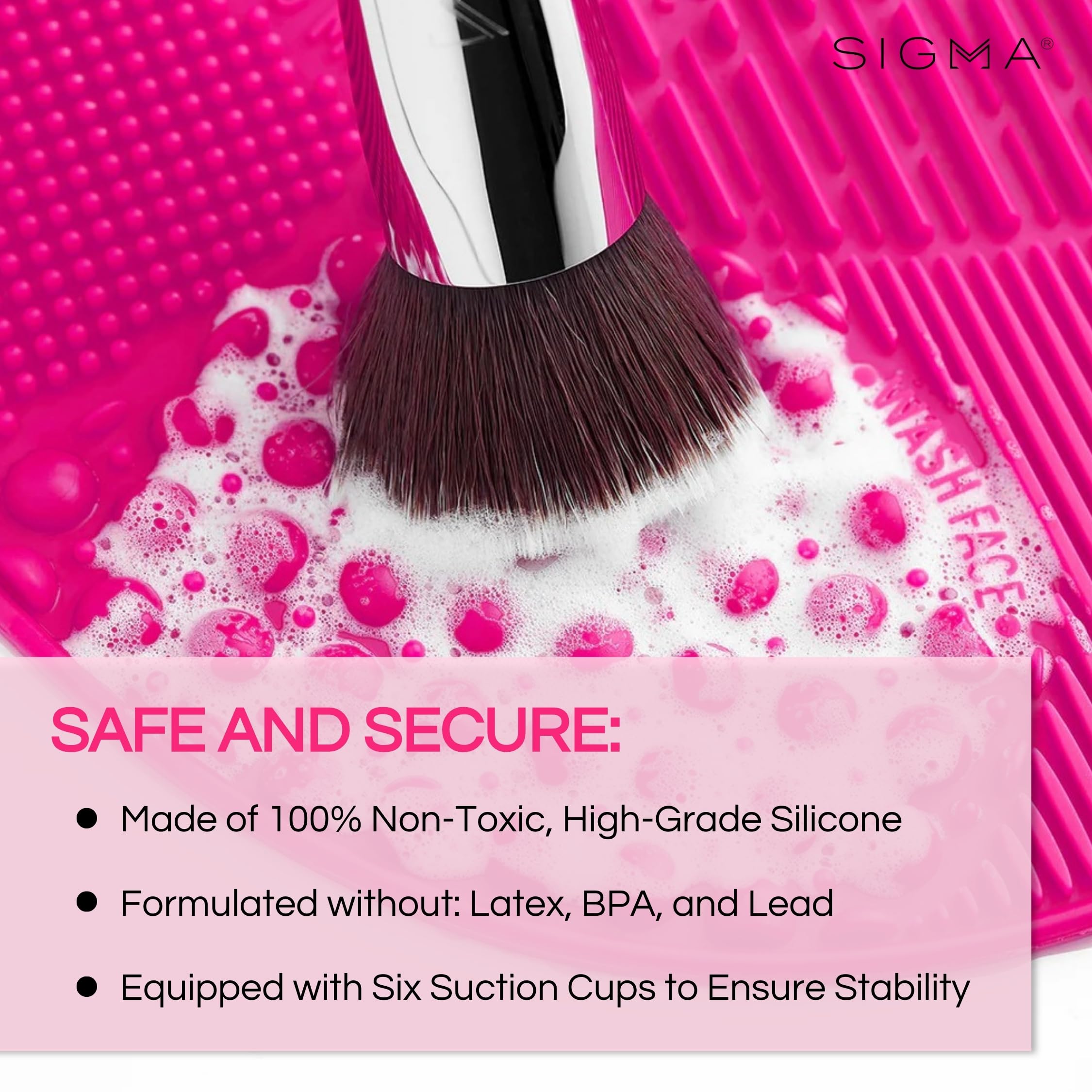 Sigma Beauty surface multi-texturée, retire les résidus pour des poils propres.