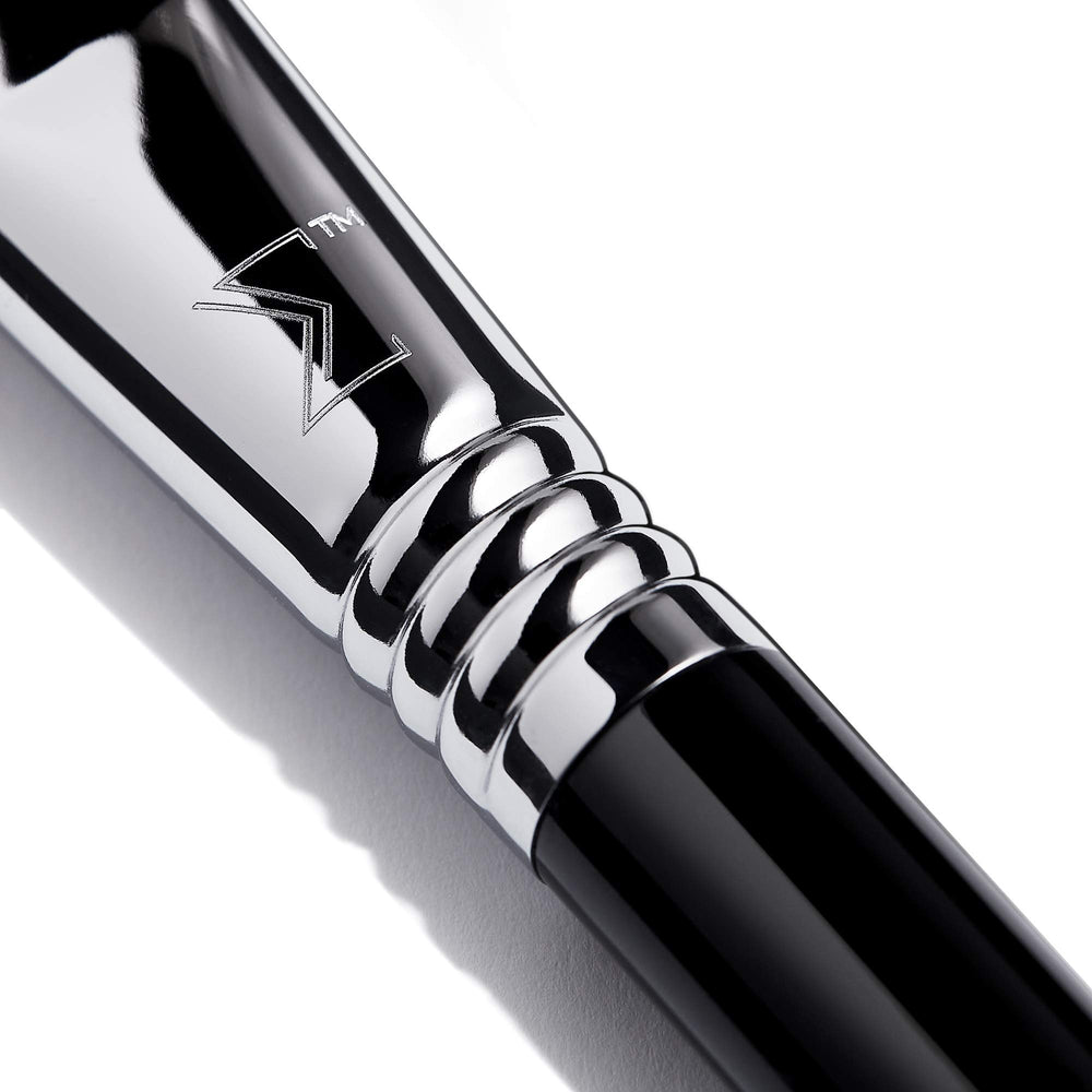 Fibres hypoallergéniques SigmaTech de Sigma Beauty limitent les réactions.