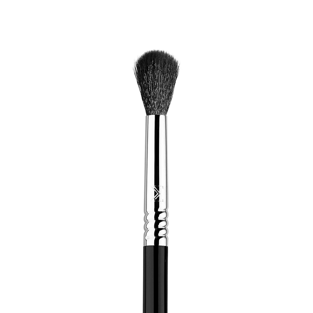 Pinceau Sigma Beauty estompeur précis avec fibres SigmaTech douces.