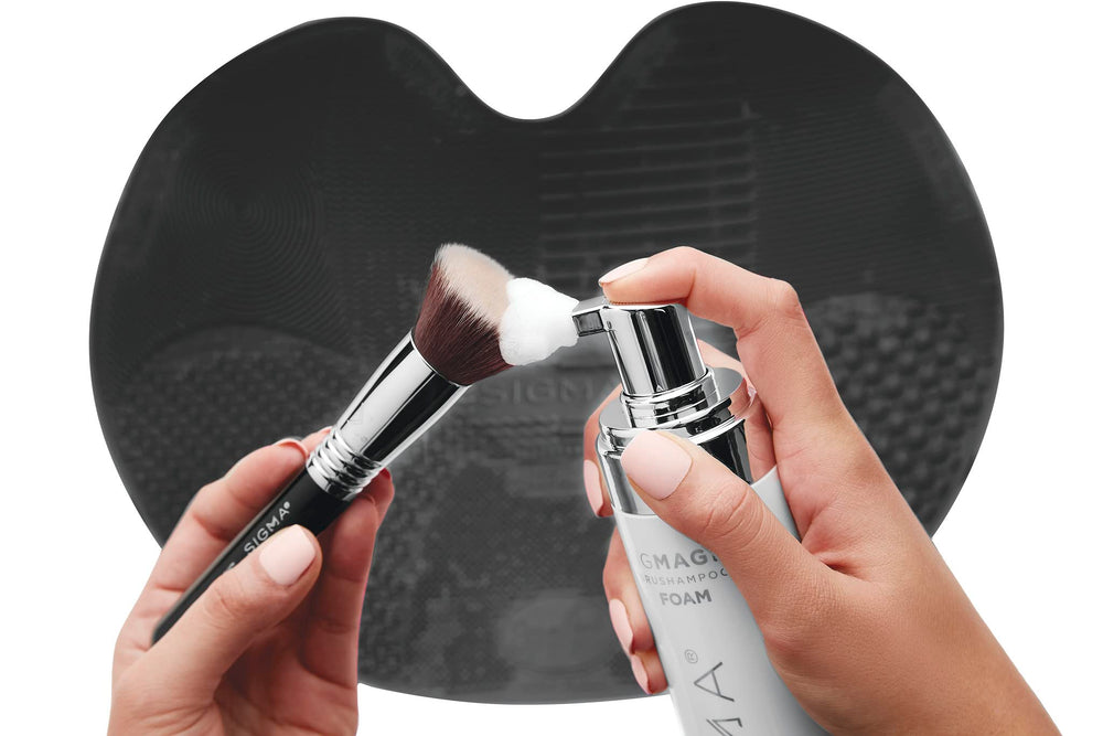 Sigmagic brosse et éponge-nettoyage professionnel, efficacité sur les pigments tenaces.