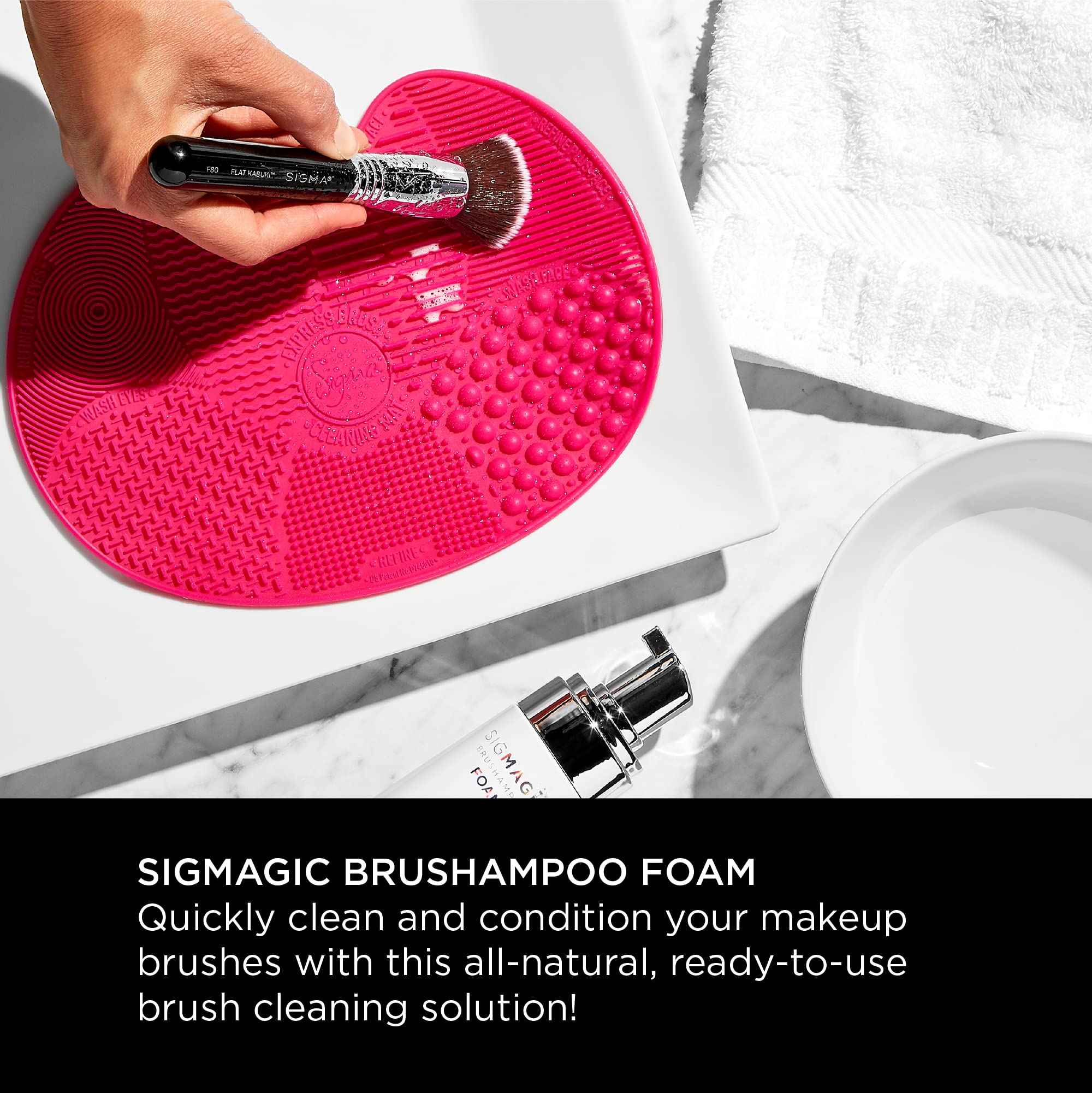 Formule professionnelle hypoallergenique Sigmagic, adaptée à toutes les brosses et éponges.