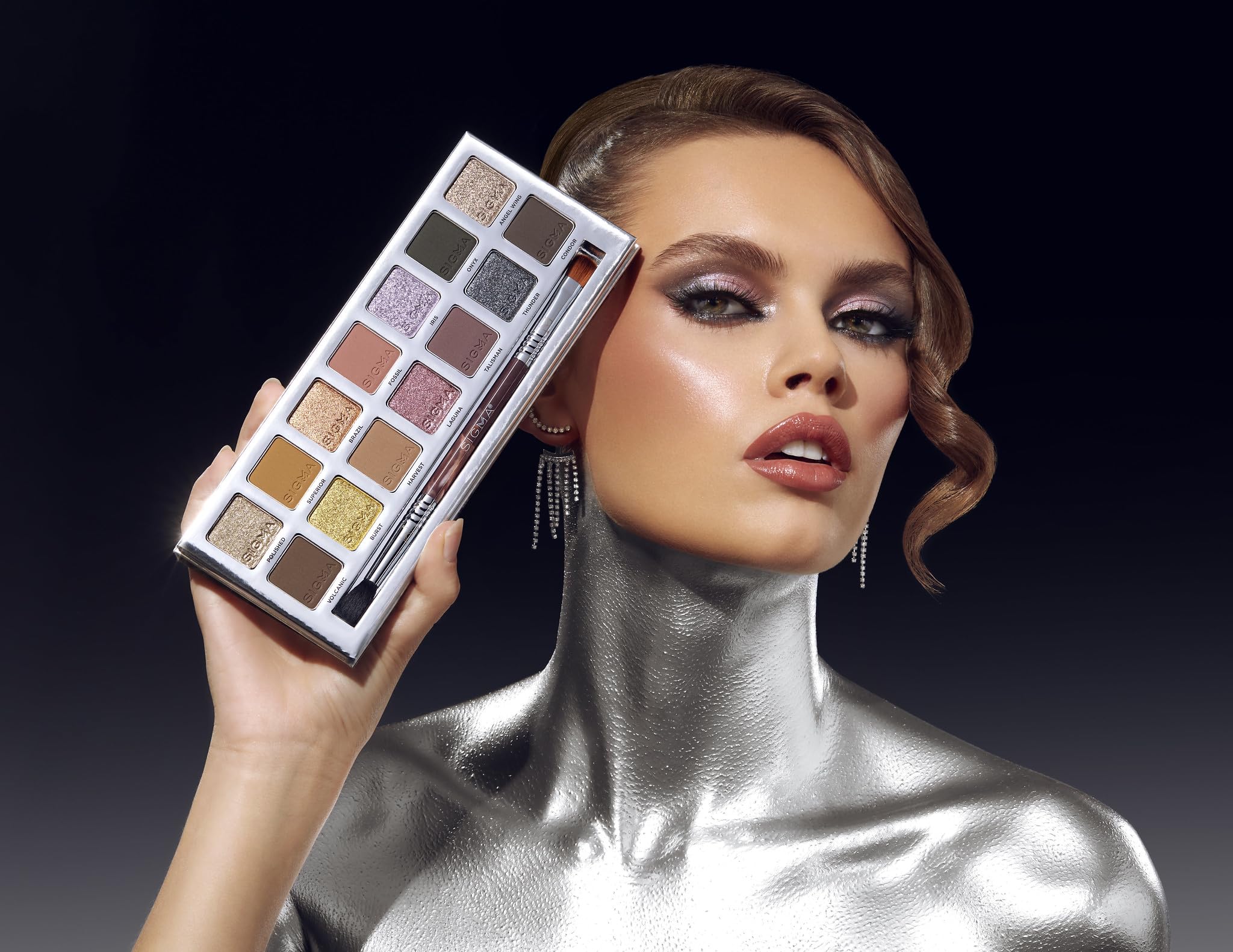 Technologie imperméable du pinceau Sigma Beauty pour une tenue durable.