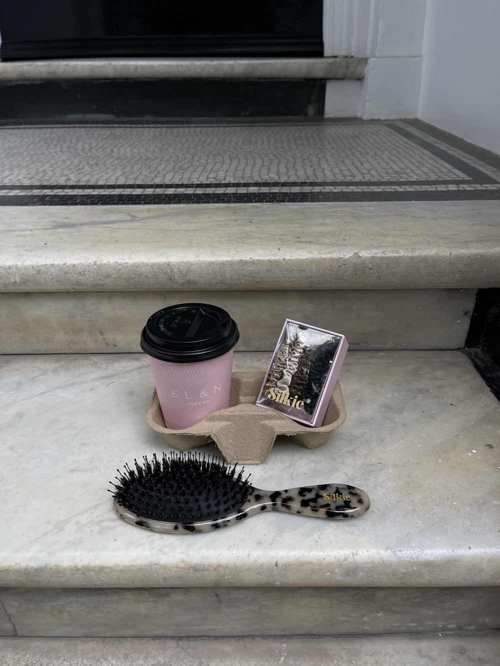 Silkie entretien lavage main pour préserver douceur et longévité.
