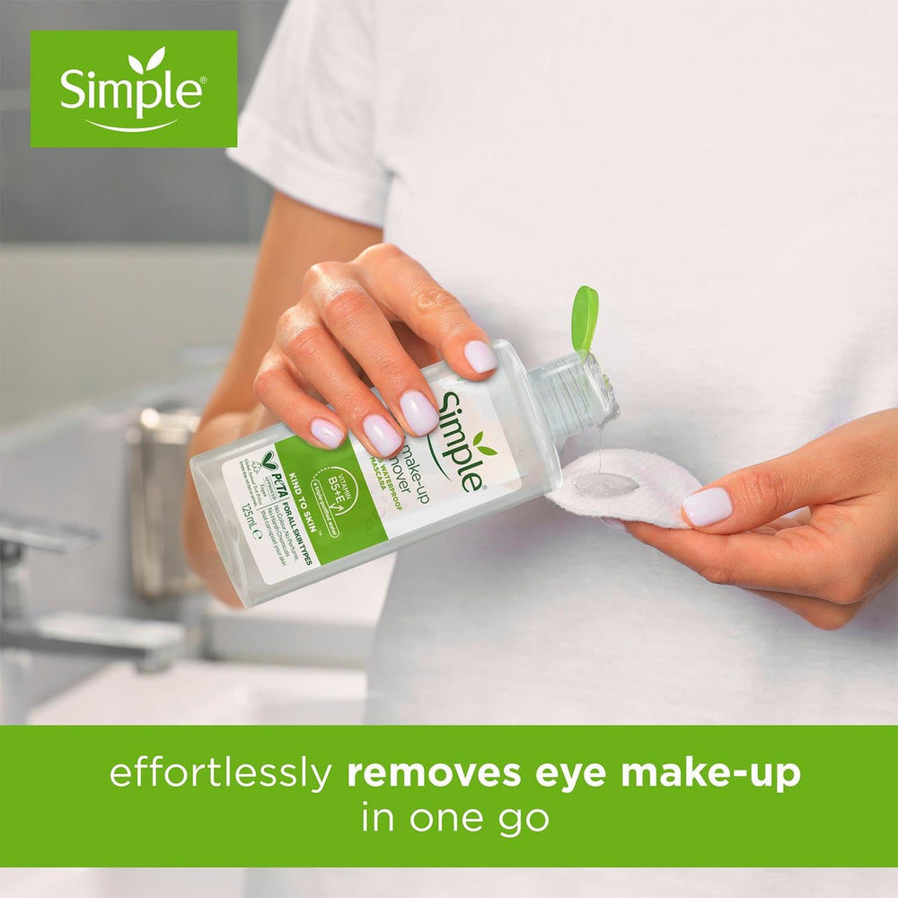 Démaquillant Yeux Simple sur coton: retire même le mascara résistant à l'eau.