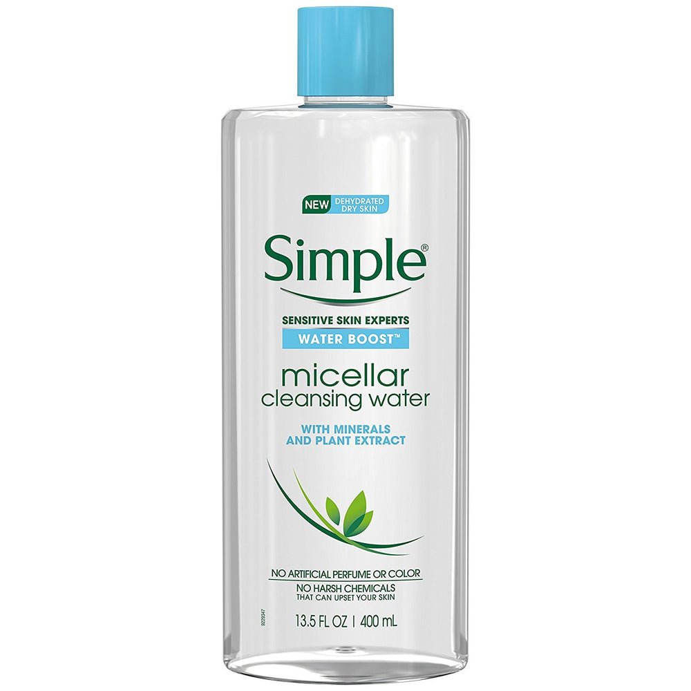 Simple eau micellaire hydratante : bouteille claire nettoyante et hydratante sans effet gras.