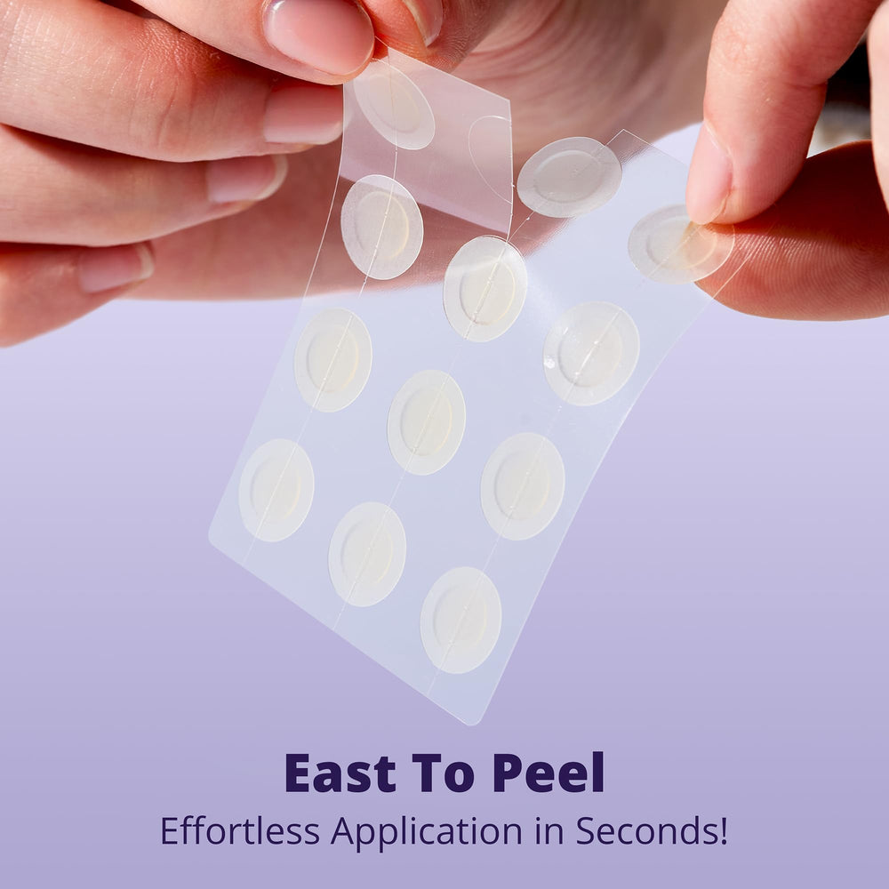 Patch hydrocolloïde invisible SimpleField sur visage jour et nuit.
