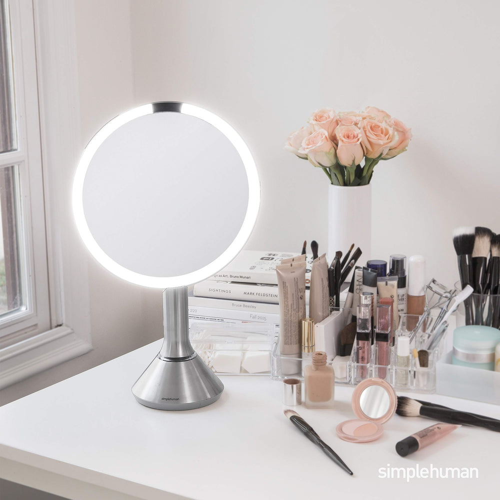 Éclairage Tru-Lux simplehuman imite la lumière naturelle pour des couleurs fidèles