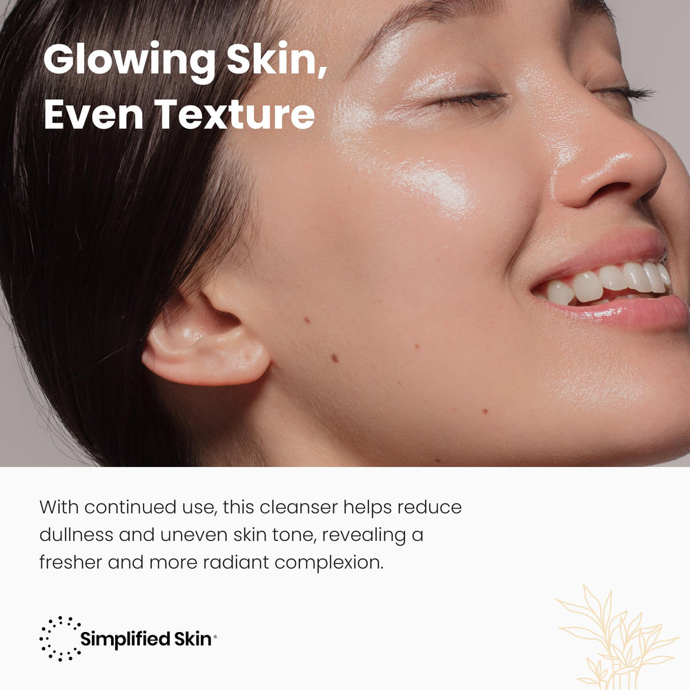 Simplified Skin étiquette claire, montrant aloé véra et huile de tournesol.