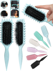 Demelage rapide des nœuds avec la brosse Sintario pour cheveux bouclés.