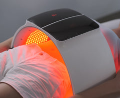SKEYNDOR LED lumière rouge sur visage pour un teint potentiellement plus éclatant