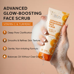Massage circulaire du visage avec Skin Aesthetics – peau plus lisse après usage.