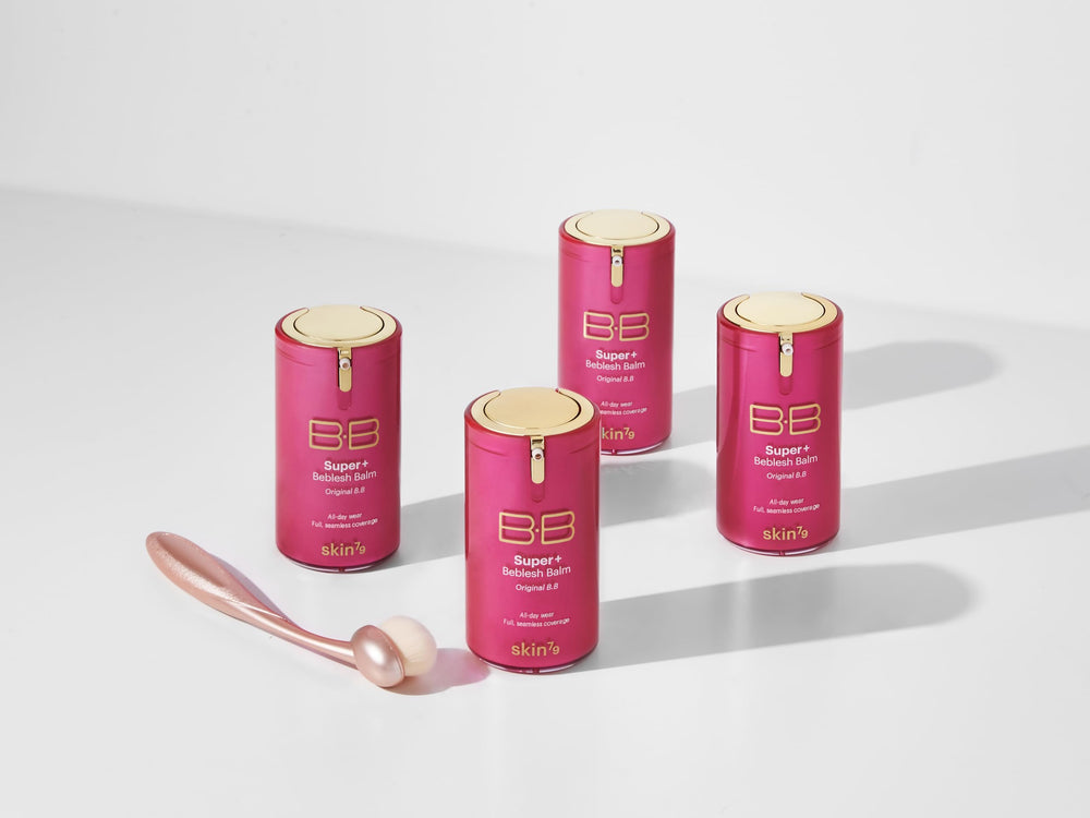 SKIN79 Super Plus Beblesh Balm Pink BB, texture rose pour un fini lisse et homogène.