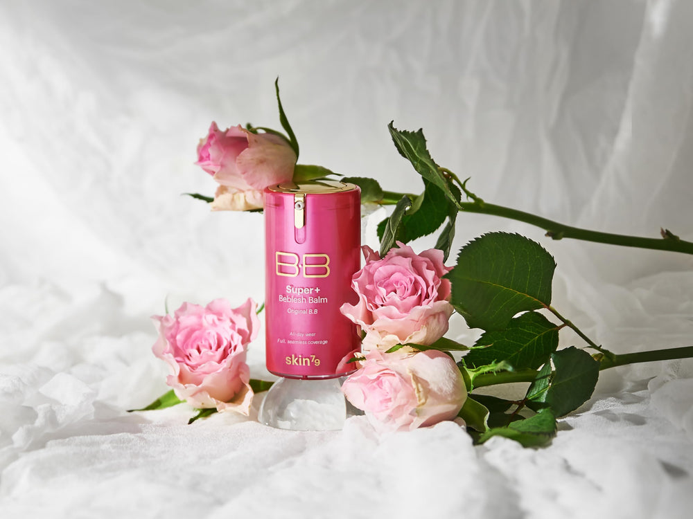 SKIN79 Super Plus Beblesh Balm Pink BB, offre une finition naturelle sans effet masque.