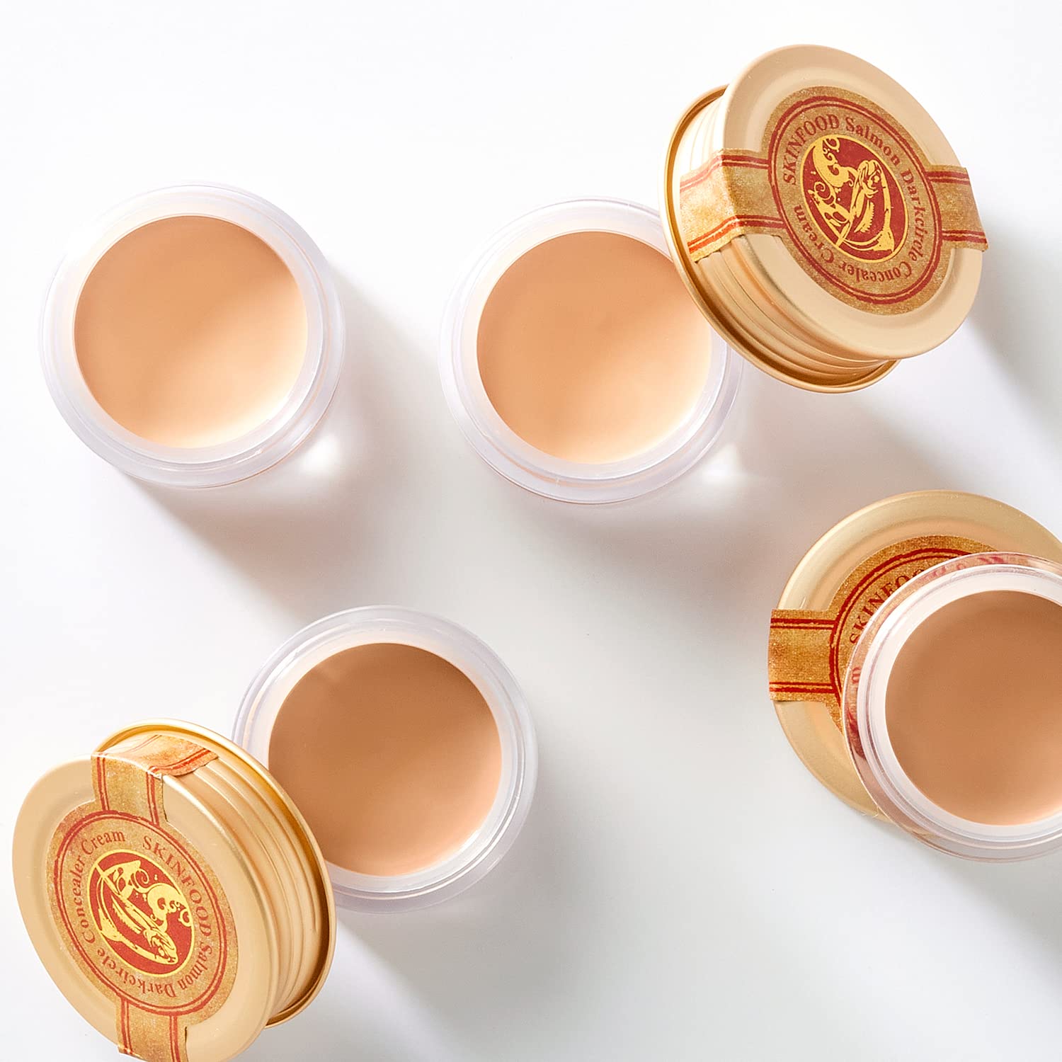 Routine beauté quotidienne avec le SKINFOOD 1957 concealer