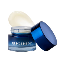 SKINN Age Reset baume yeux Probiolift flacon, rituel d'application nocturne.