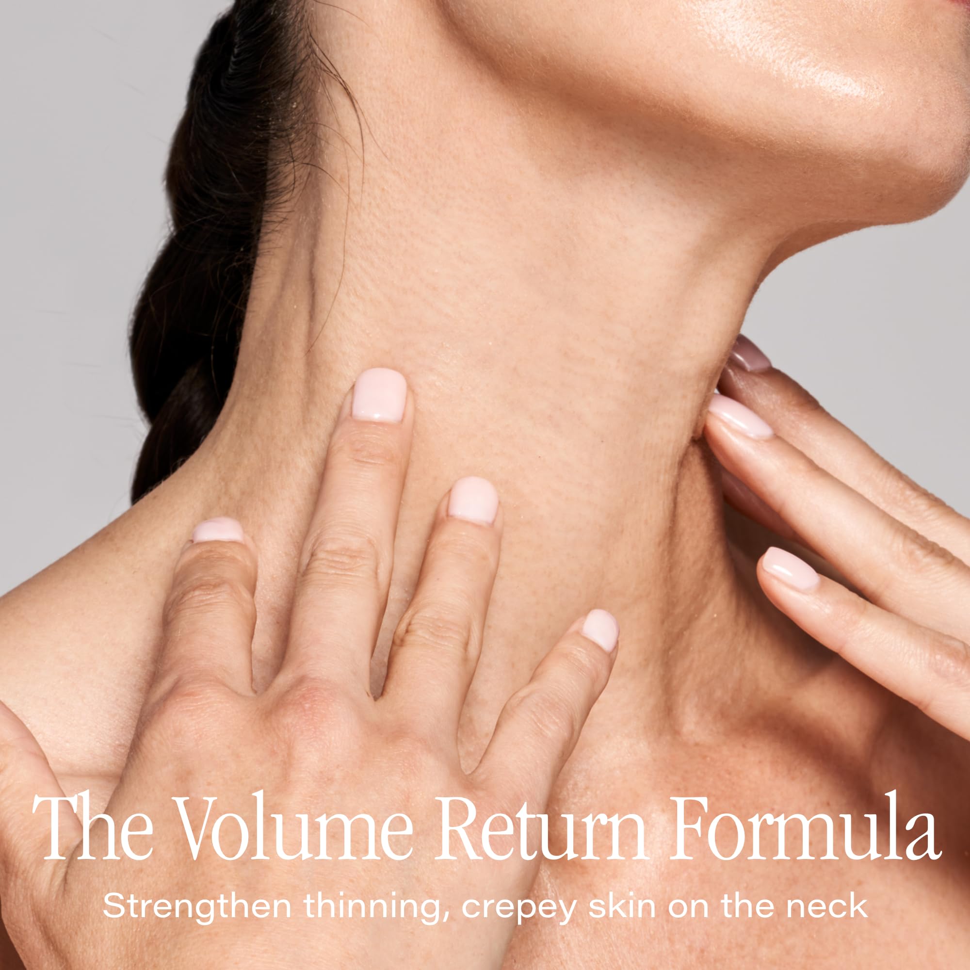 Application et massage du SKINN Neck Amour pour lisser le cou.