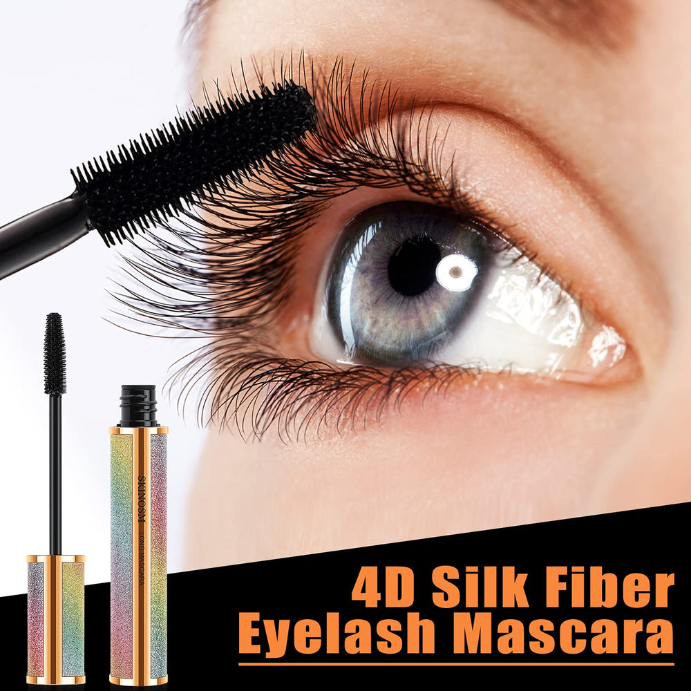 Démaquillage doux avec SKINOSM Mascara 4D Soie sans frottement excessif.