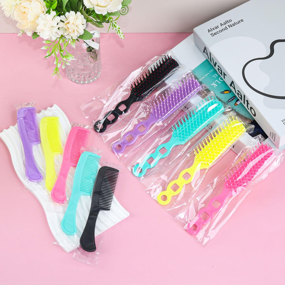 Peigne Skourvut portable, pratique en déplacement et dons.