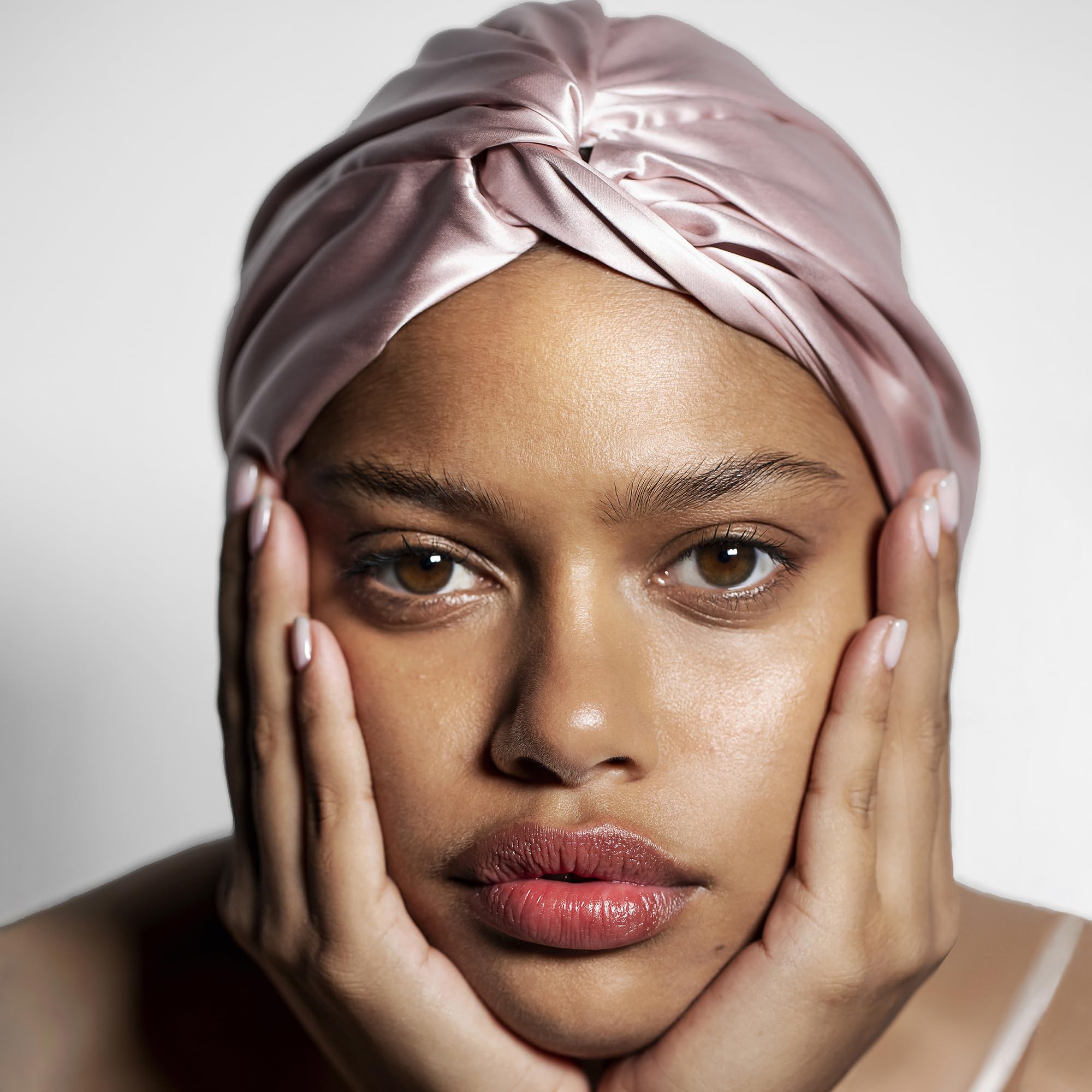 SLIP Turban en soie rose, cadeau parfait pour une routine capillaire luxueuse.