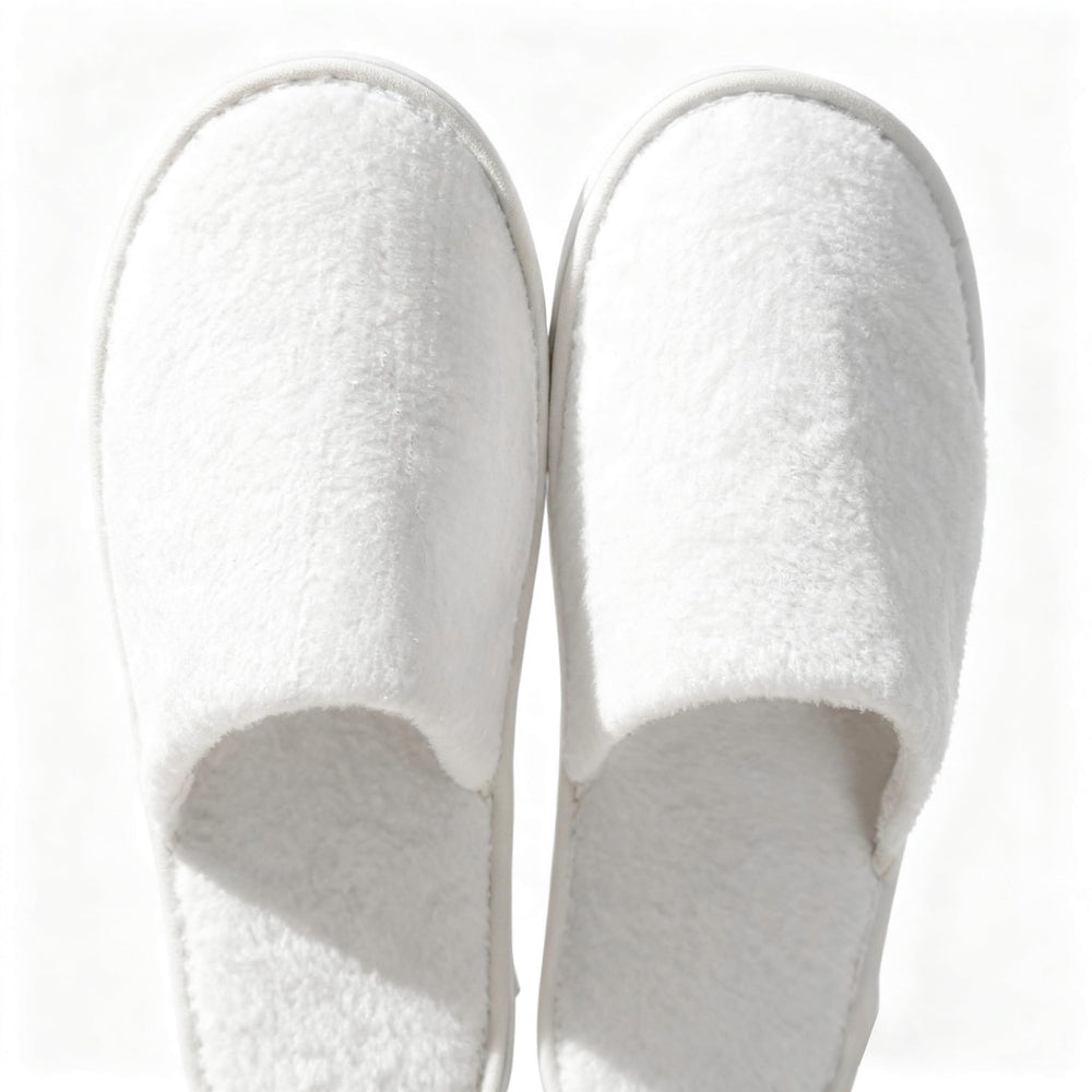 Chaussons-reutilisables-visiteurs Sloiuih: option durable et réutilisable.