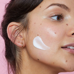 Soap & Glory extraits peches ginseng-lait-nettoyant texture cremeuse peau fraîche