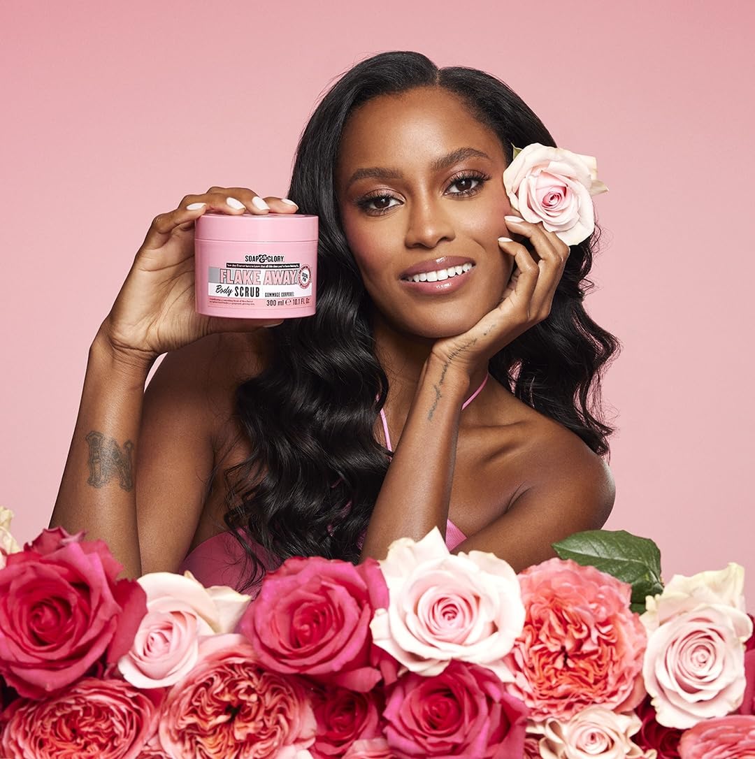 Soap & Glory Original Pink, creme-mousse-exfoliante offre une mousse riche et soin doux.