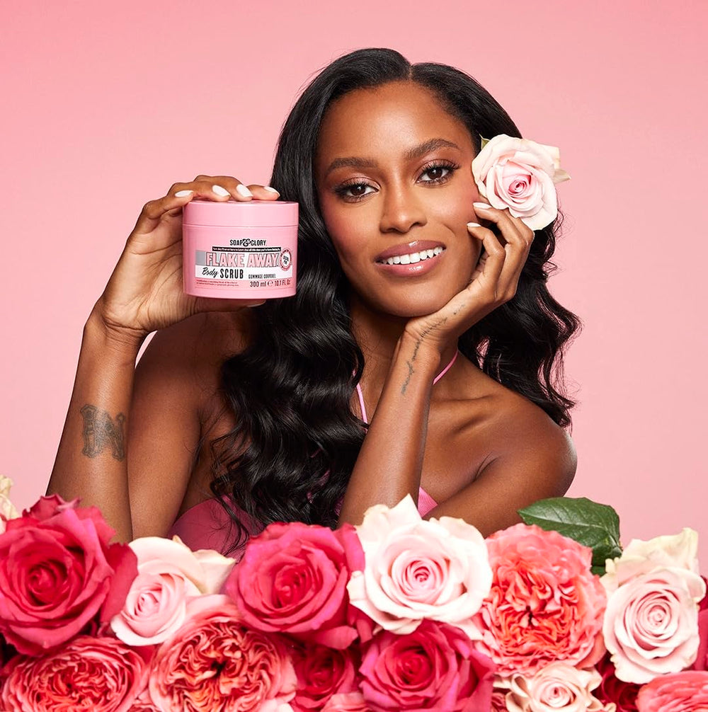 Soap & Glory Original Pink, creme-mousse-exfoliante offre une mousse riche et soin doux.