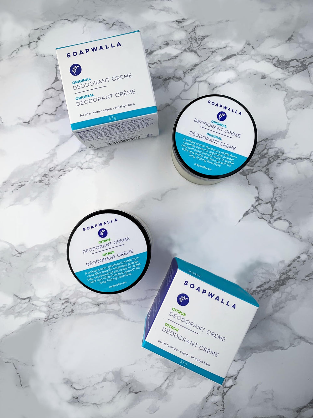Formule sans aluminium, végan et cruelty-free, adaptée à une routine propre.