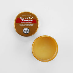 SoftSheen Sportin Waves Pomade pour créer des vagues nettes et un style durable.