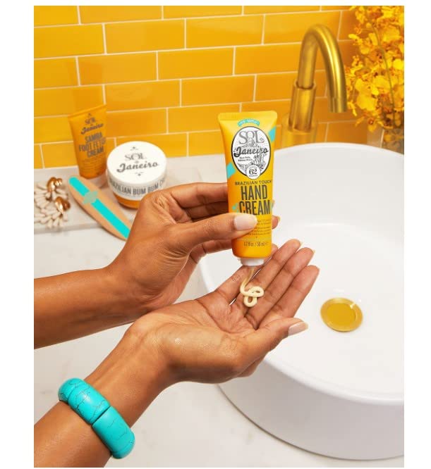 Extrait de pamplemousse dans la crème mains Sol de Janeiro pour énergie citrus.