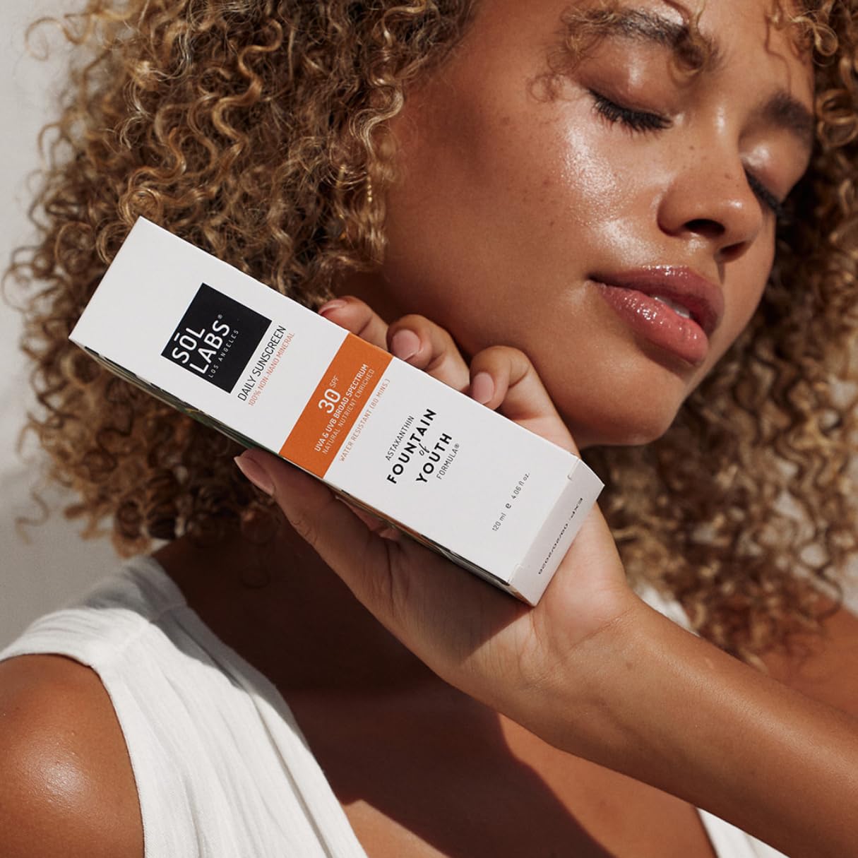 SOL LABS fin sans trace blanche, fini naturel sur la peau