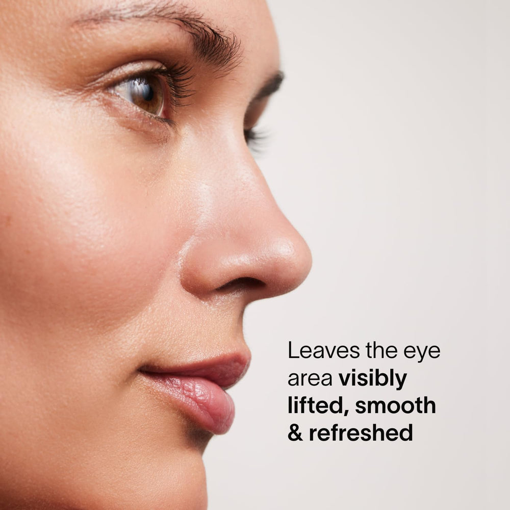 Solawave LightBoost Crème Yeux éclaircit légèrement le regard pour un effet lumineux.