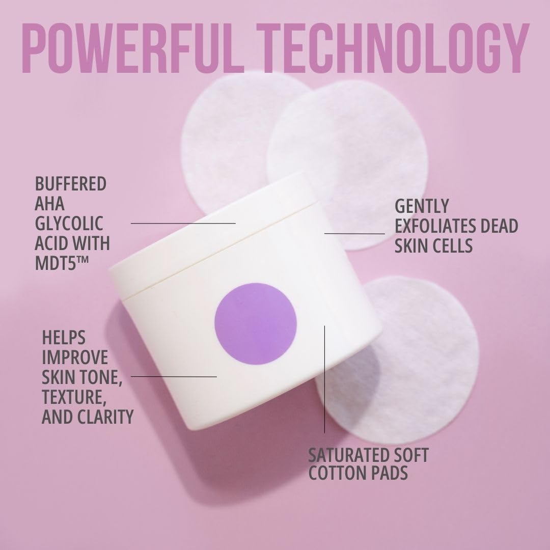 Nettoyage des pores en douceur avec les tampons Somme Institute.