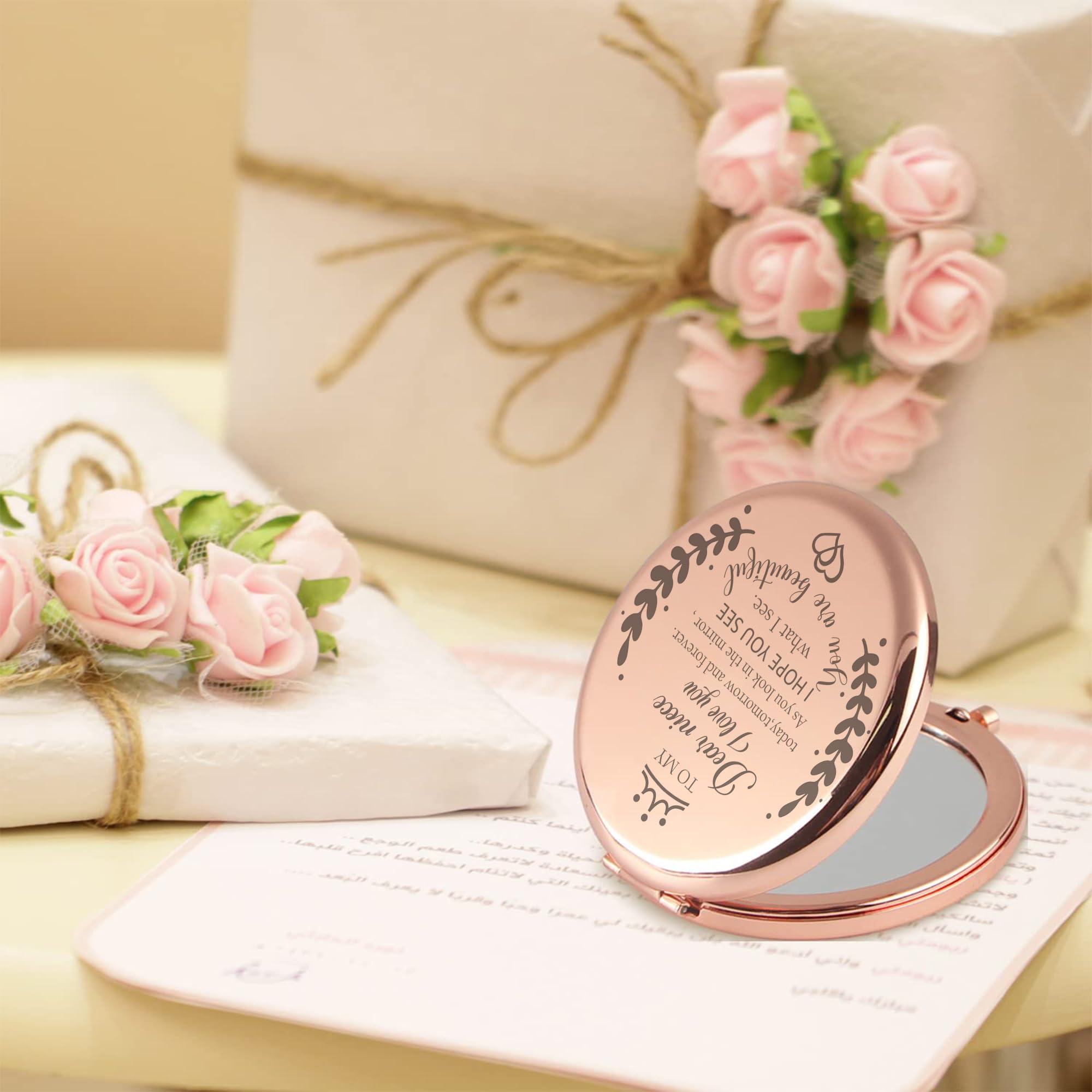Soulpetals miroir gravé pour nièce, message affectueux et durable.