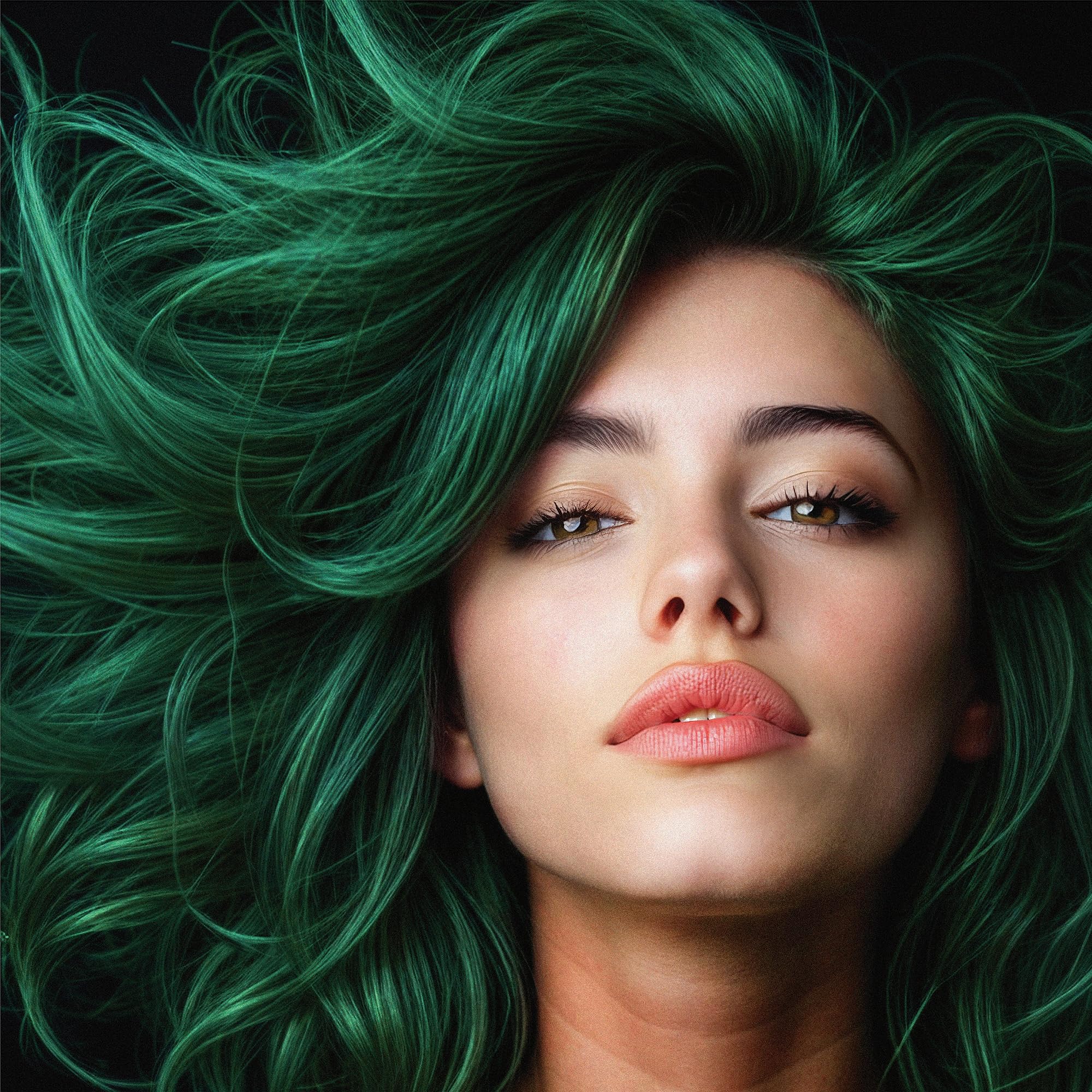 Texture riche de la couleur Splat Midnight Jade enveloppant les mèches