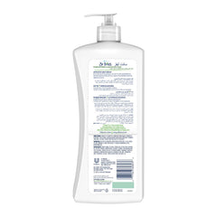 Texture crème satinée prête à s étaler sur mains et corps