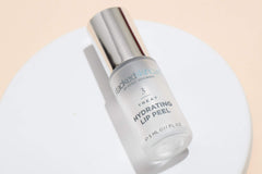 Emballage sobre et élégant de StackedSkincare.