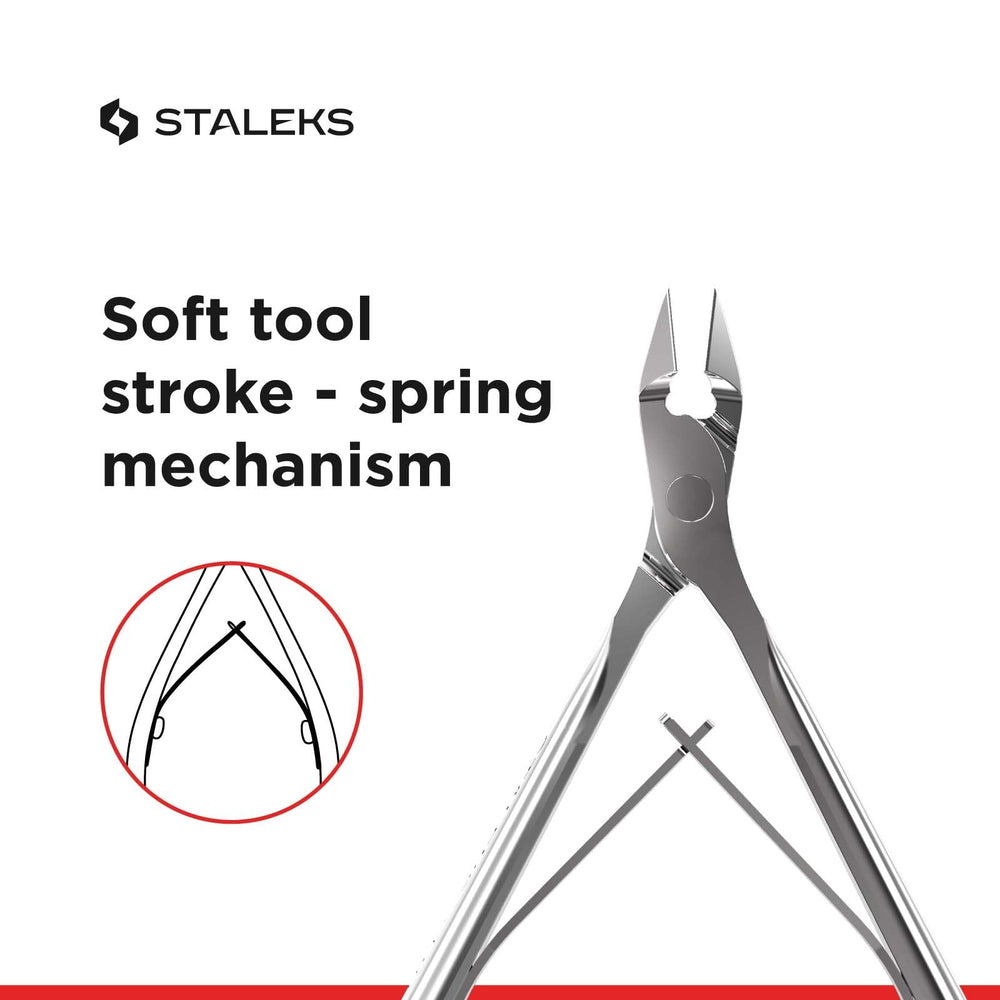 Staleks Classic Cuticle Nippers offrant un mouvement doux pour une utilisation agréable.