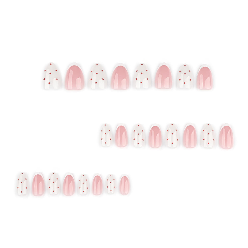 Détail rond brun sur les ongles Stbisen pour un accent élégant.