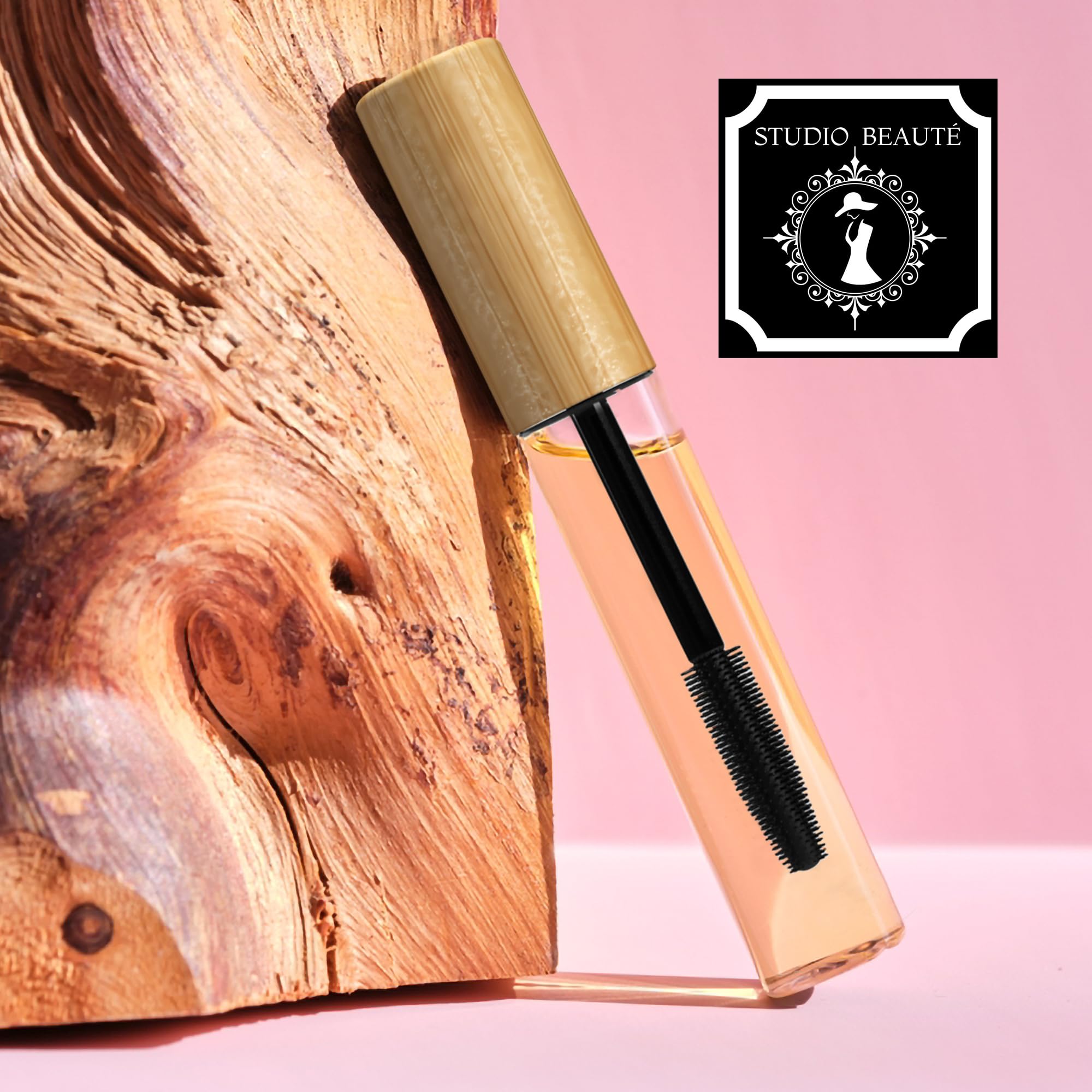 STUDIO BEAUTÉ: nettoyage facile du pinceau silicone après chaque utilisation.