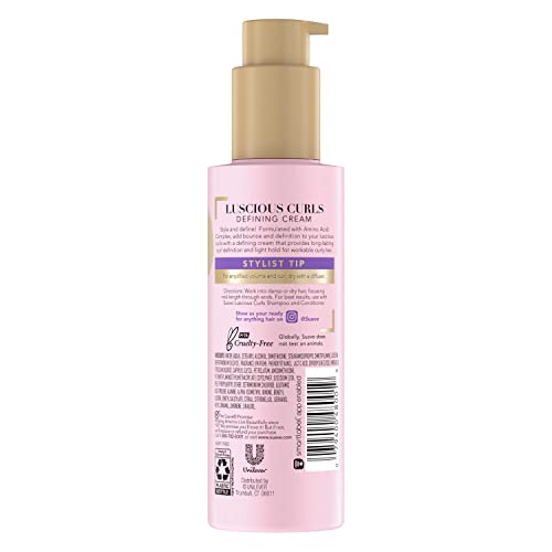 Zoom sur texture crème, complexe d'acide aminé pour boucles souples.