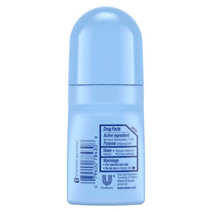Premier plan sur le déodorant bille Suave, parfum poudré et hydratation légère.