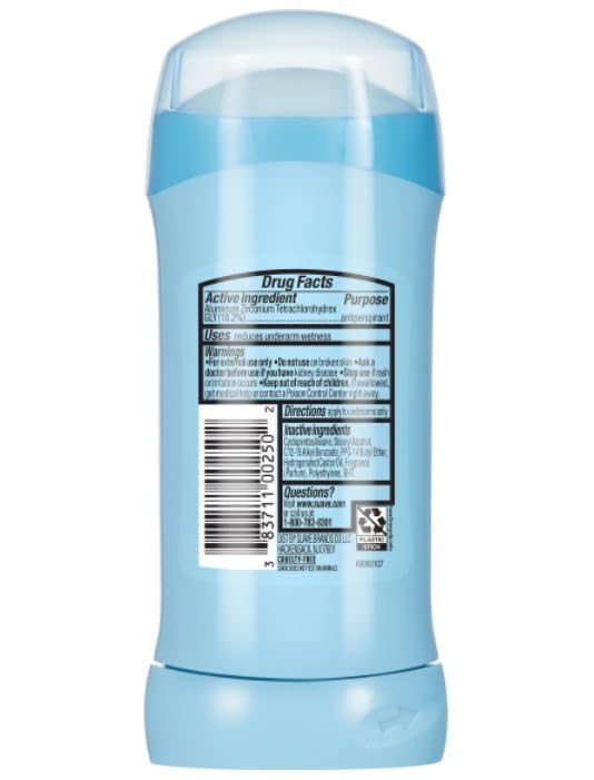 Étiquette sans bicarbonate sur le déodorant Suave Femmes Poudre Fraîche.