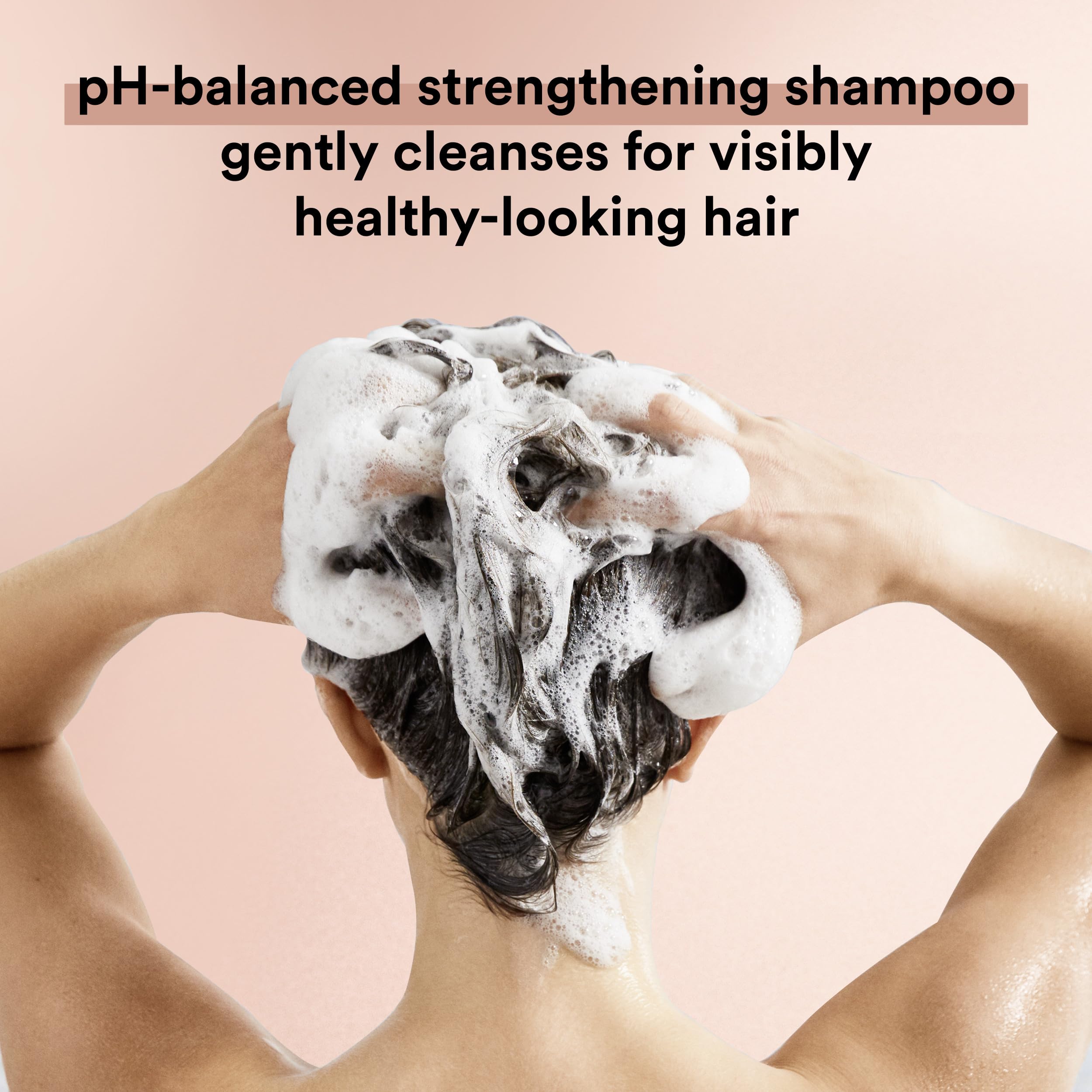 Shampooing Keratin Infusion Suave, texture satinée prête à nourrir les longueurs.