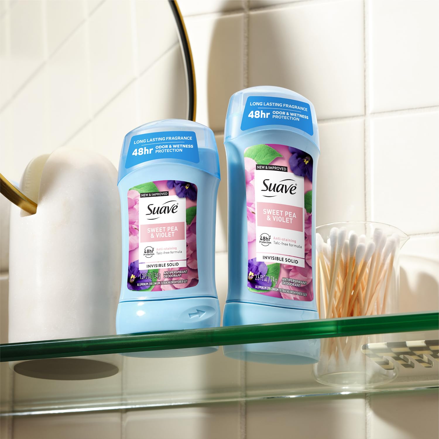 Texture douce de Suave qui glisse facilement sans irriter la peau.