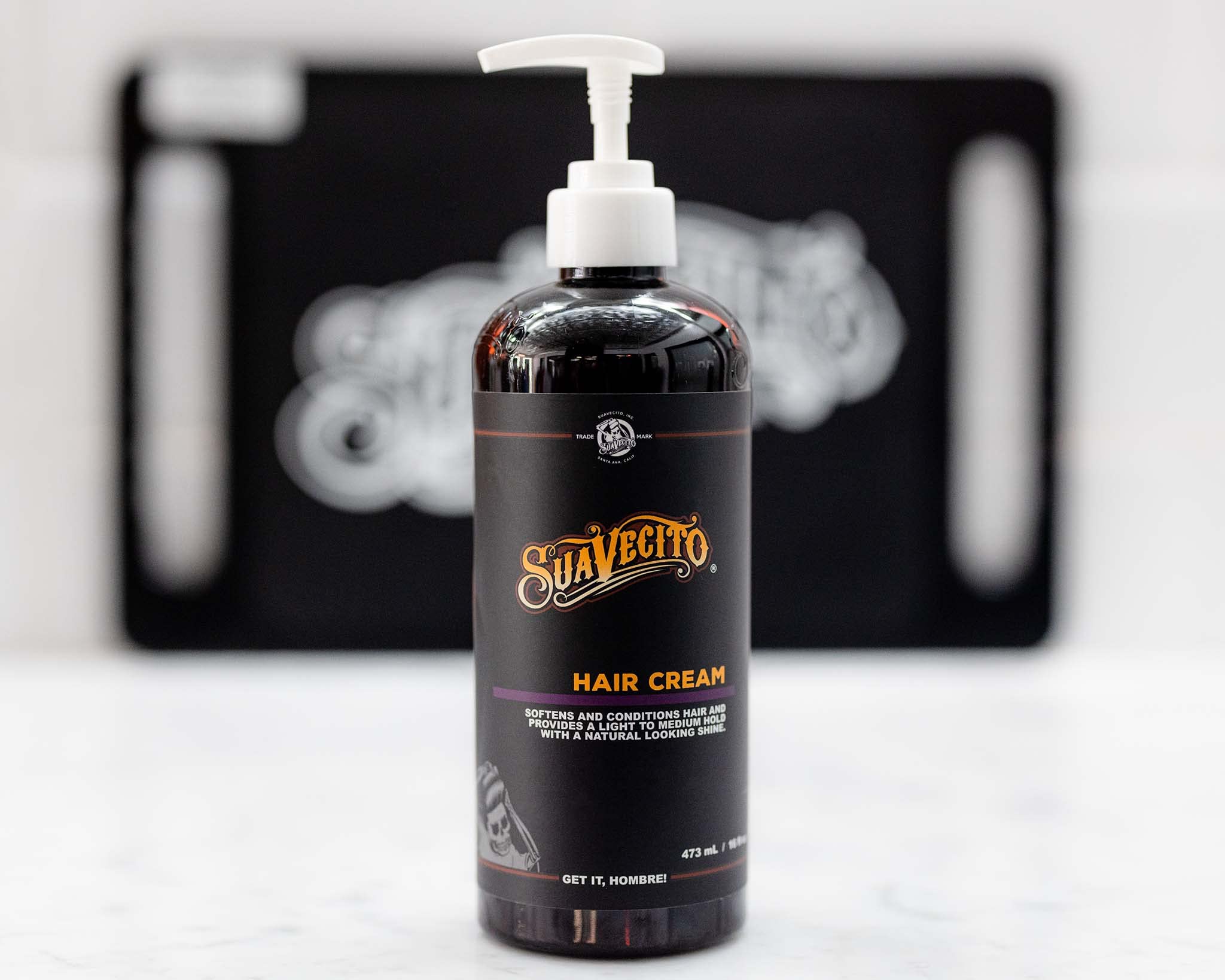 Crème capillaire Suavecito – idéale pour cheveux longs et ondulés.