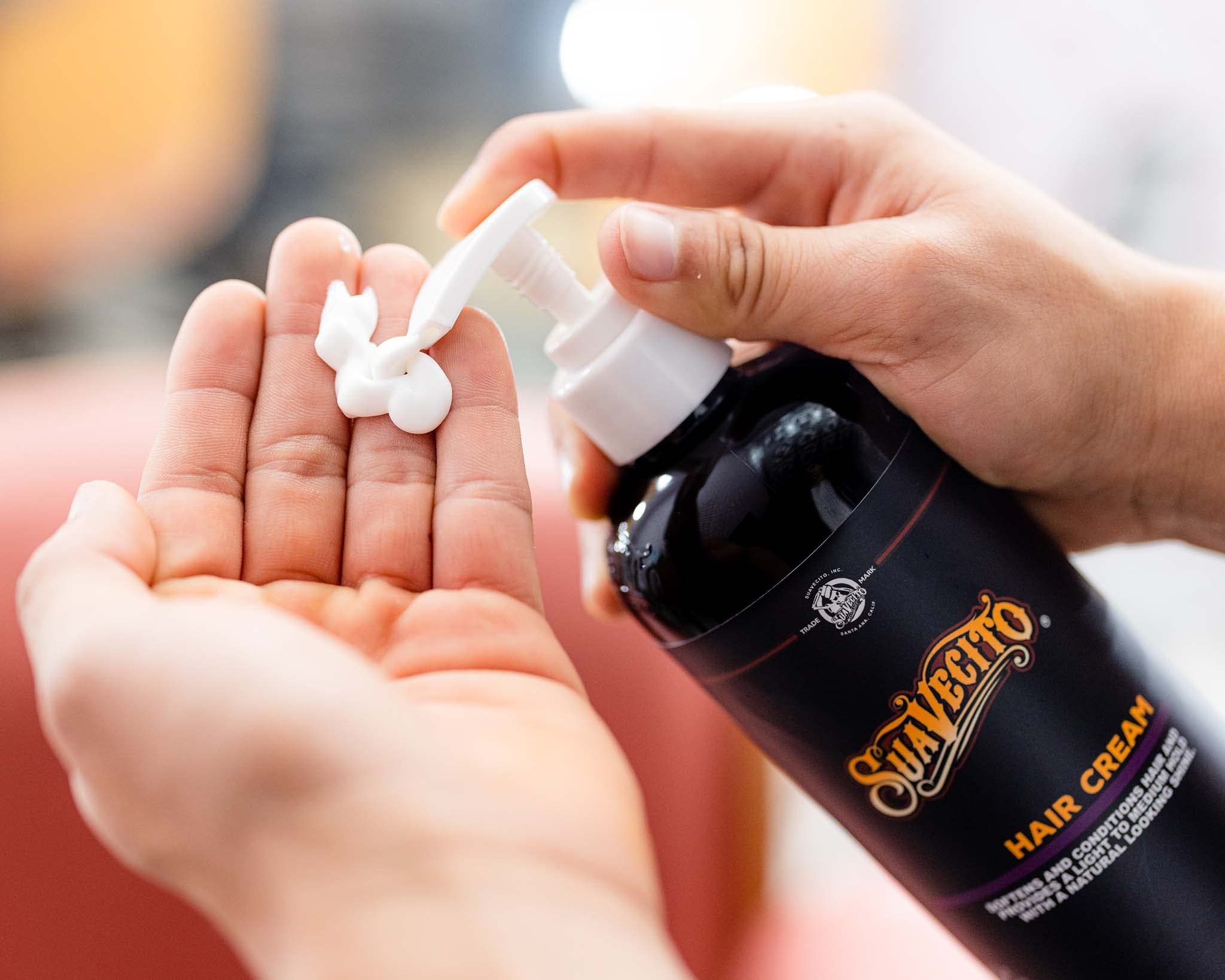 Crème capillaire Suavecito – maintien léger pour styles fluides.