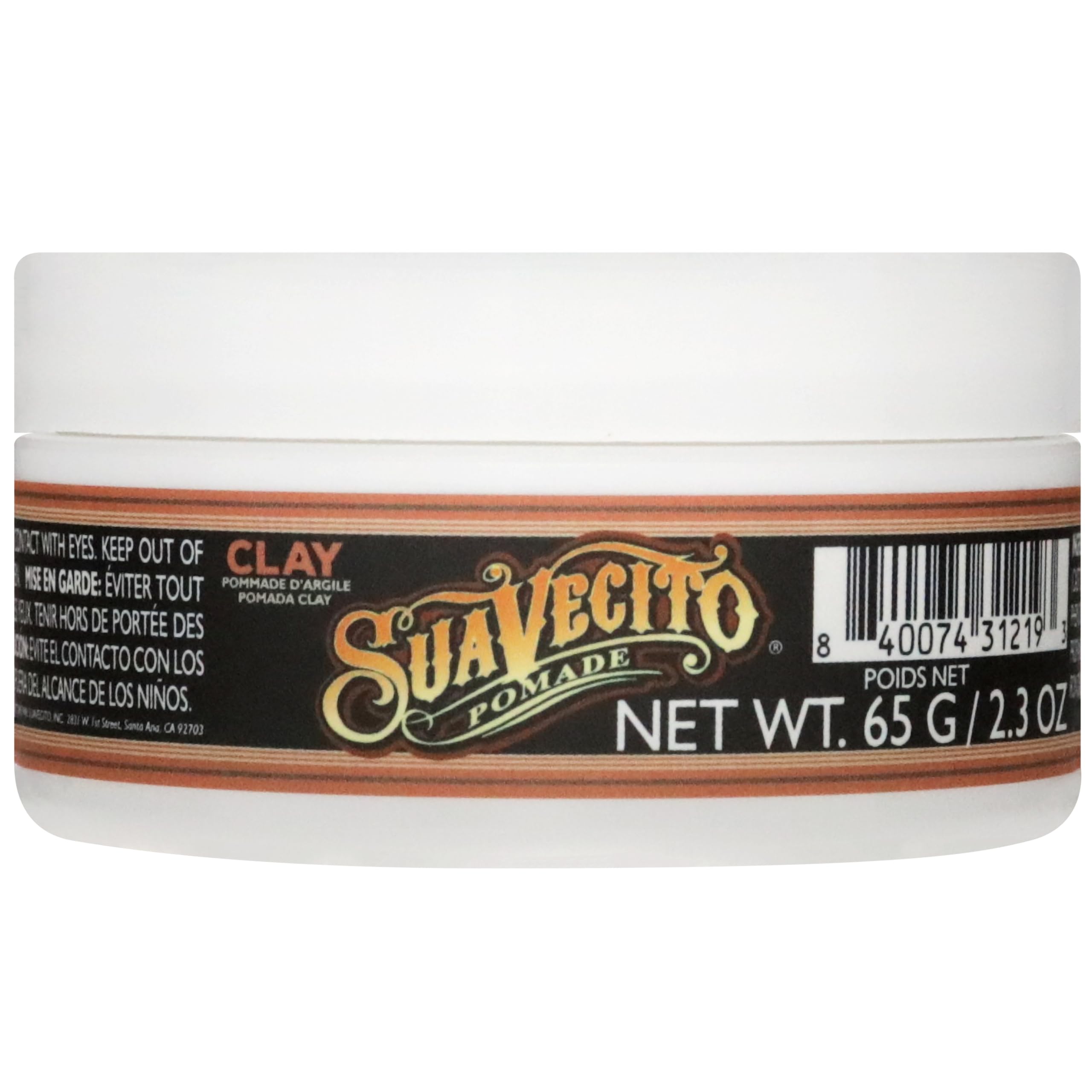 Mains démontrant l’application facile de Suavecito Pomade Firme Clay.