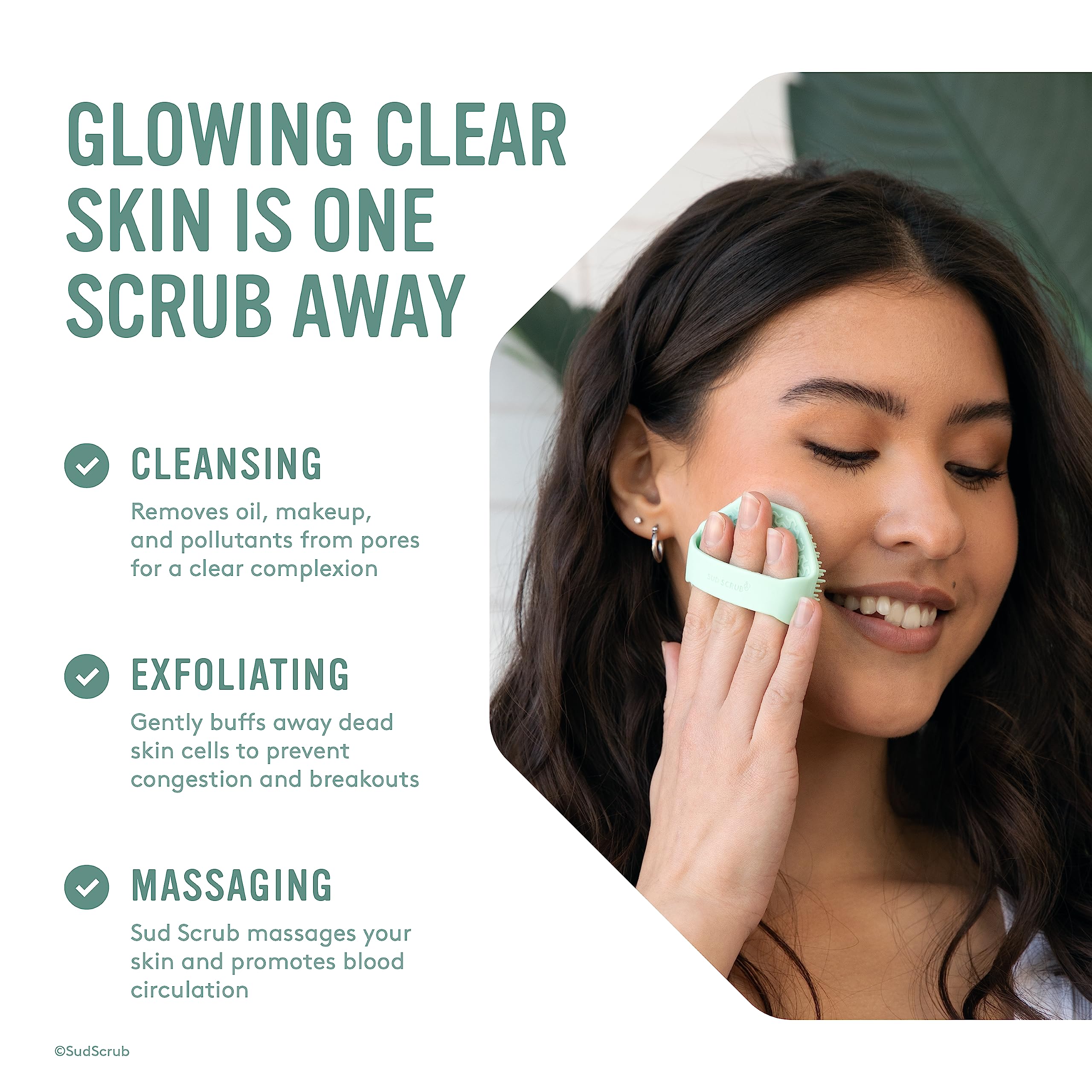 Brosse visage Sud Scrub couleur menthe pour une routine rafraîchissante.